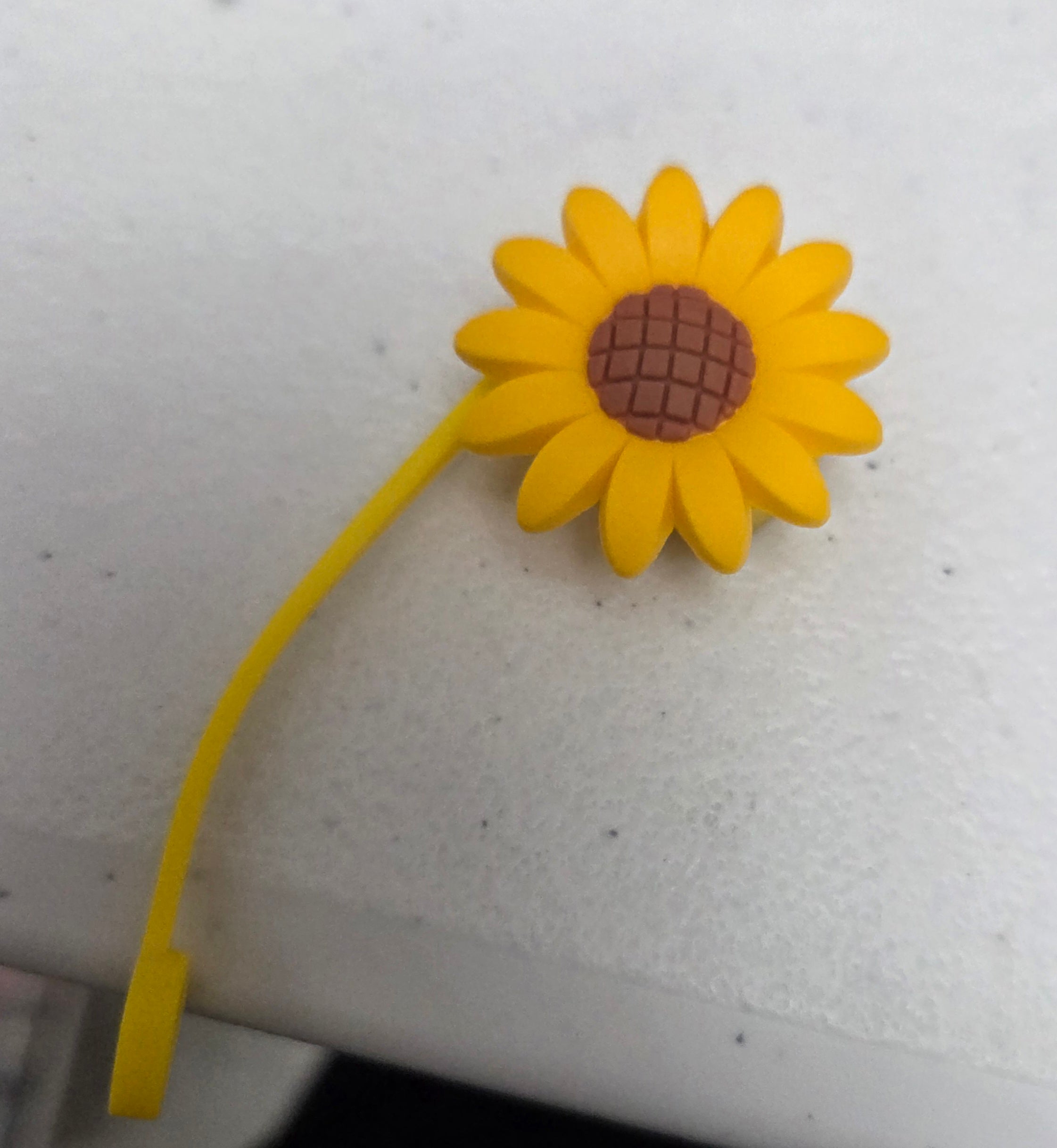 Straw toppers